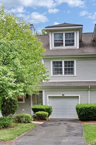 27 Underhill Drive – For Sale photo 2