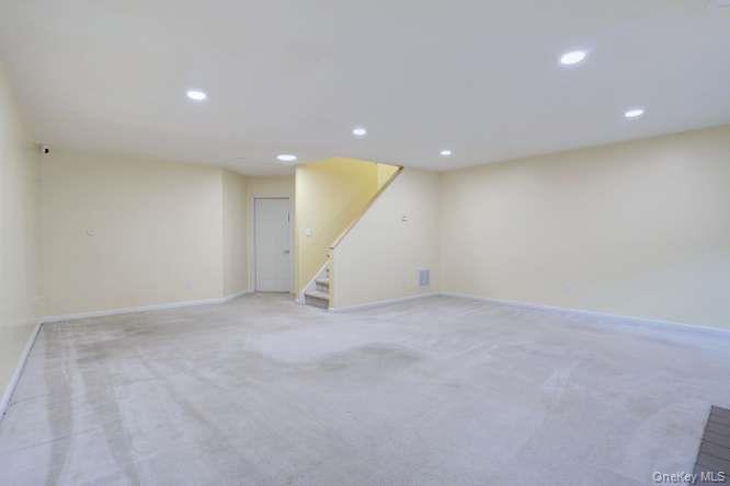 27 Underhill Drive – For Sale photo 38