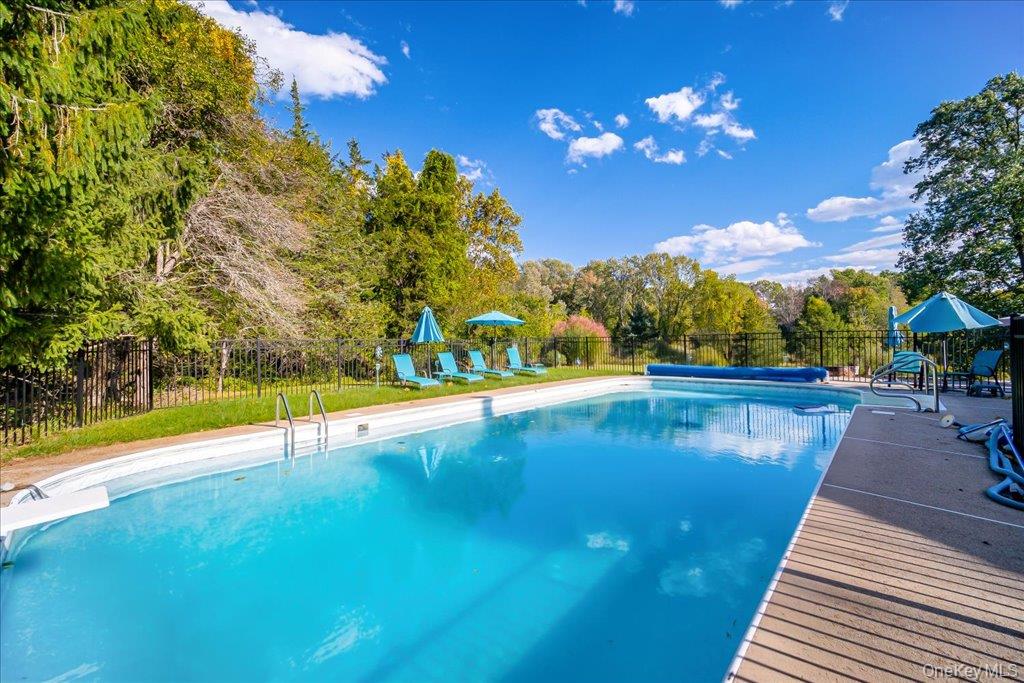 58 Ryerson Road – For Sale photo 2