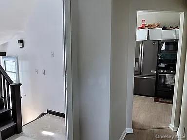 182 Lowell Avenue, Unit upper photo 6