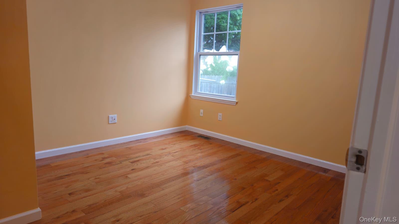 34 Nassau Avenue, Unit 1 photo 11