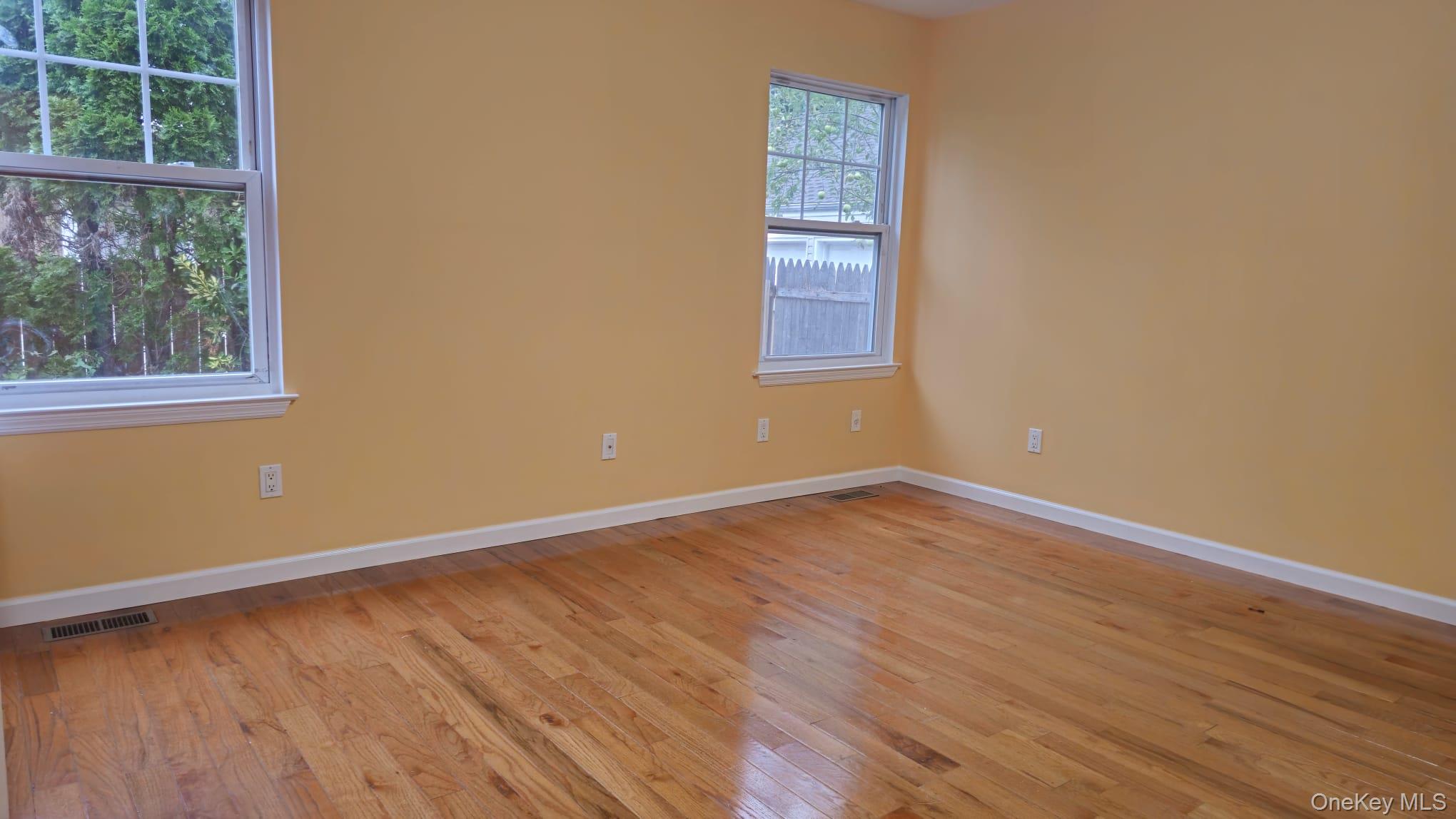 34 Nassau Avenue, Unit 1 photo 9