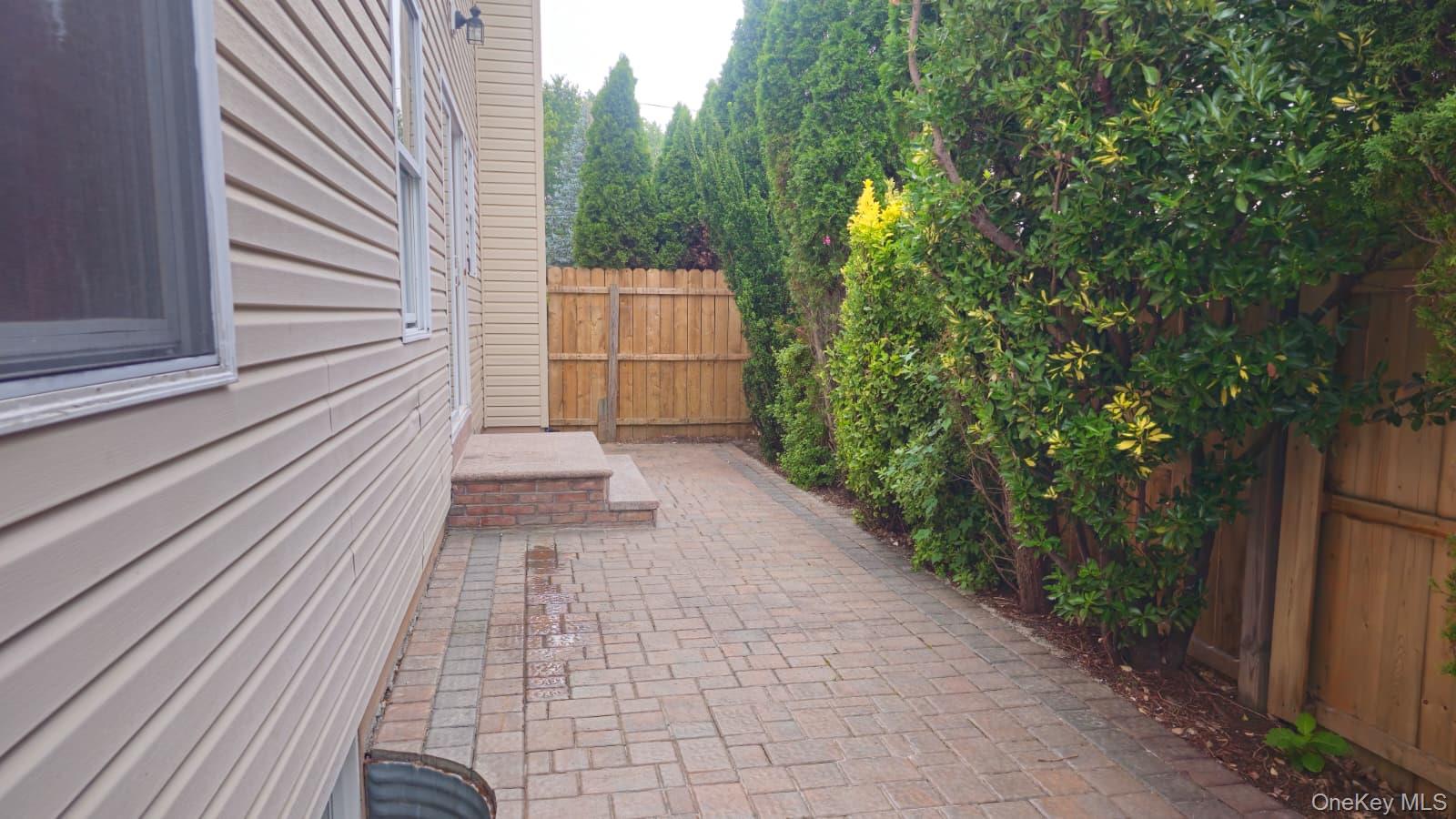 34 Nassau Avenue, Unit 1 photo 13
