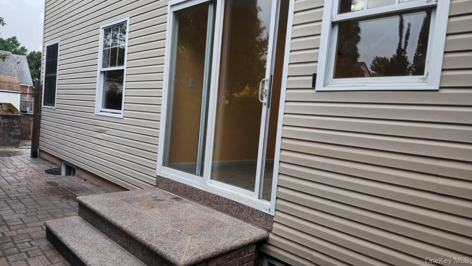 34 Nassau Avenue, Unit 1 photo 3