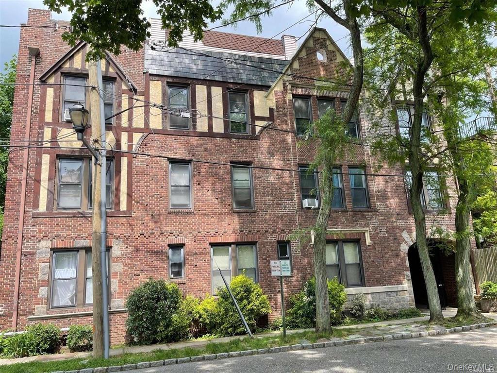 1 Hillside Avenue, Unit 3B