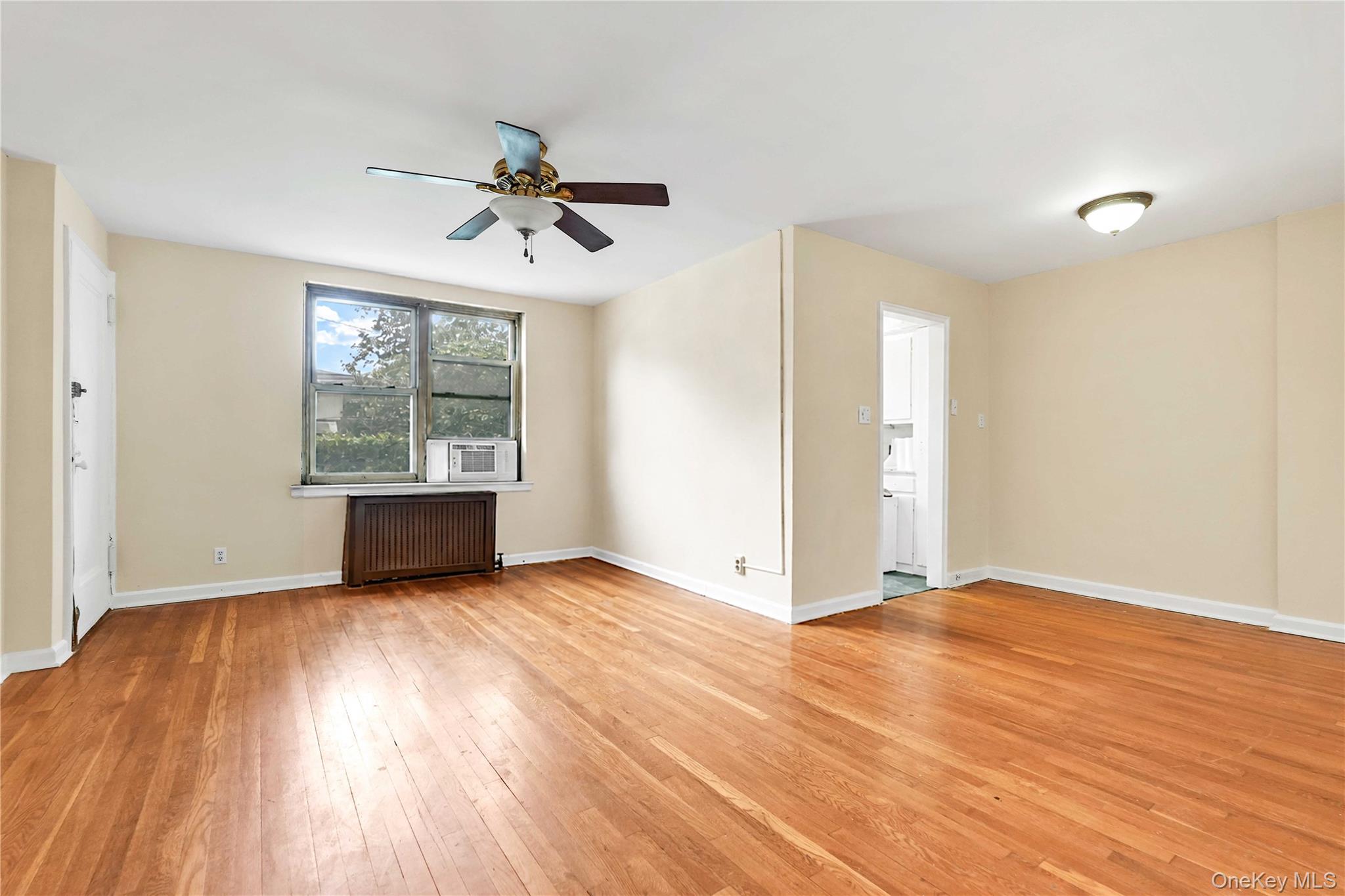 35-14 192nd Street, Unit 1C photo 4