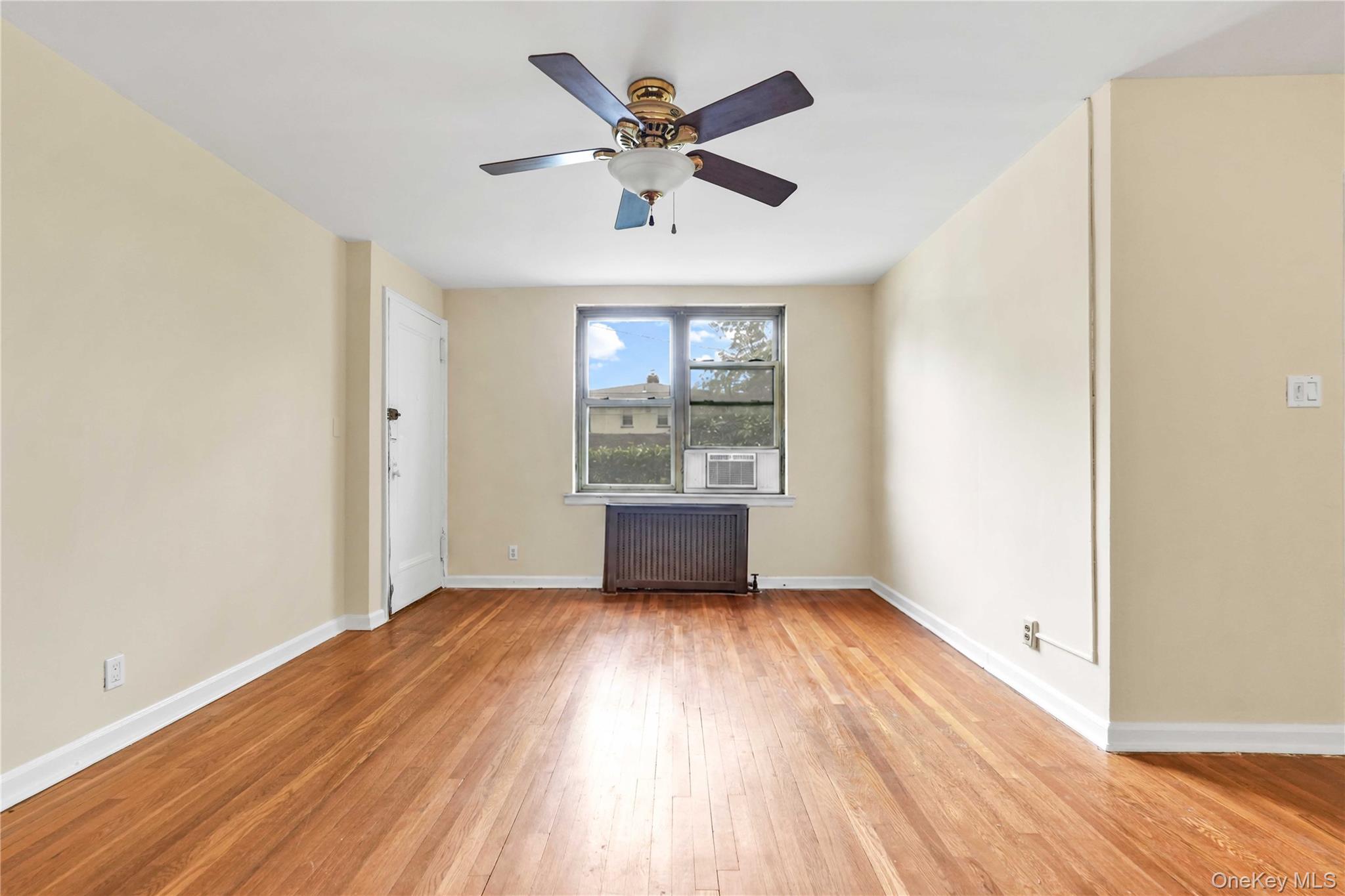 35-14 192nd Street, Unit 1C photo 2