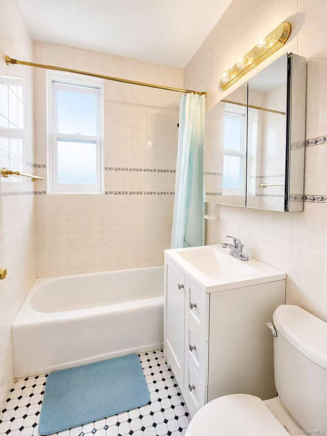 14430 Sanford Avenue, Unit 5B photo 8