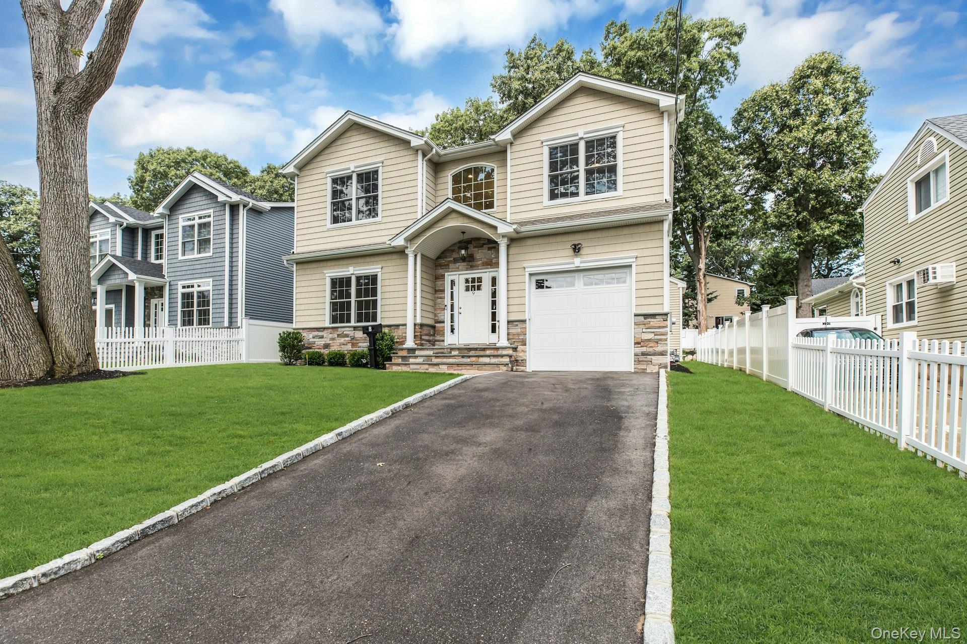 9 Hickory Road – For Sale