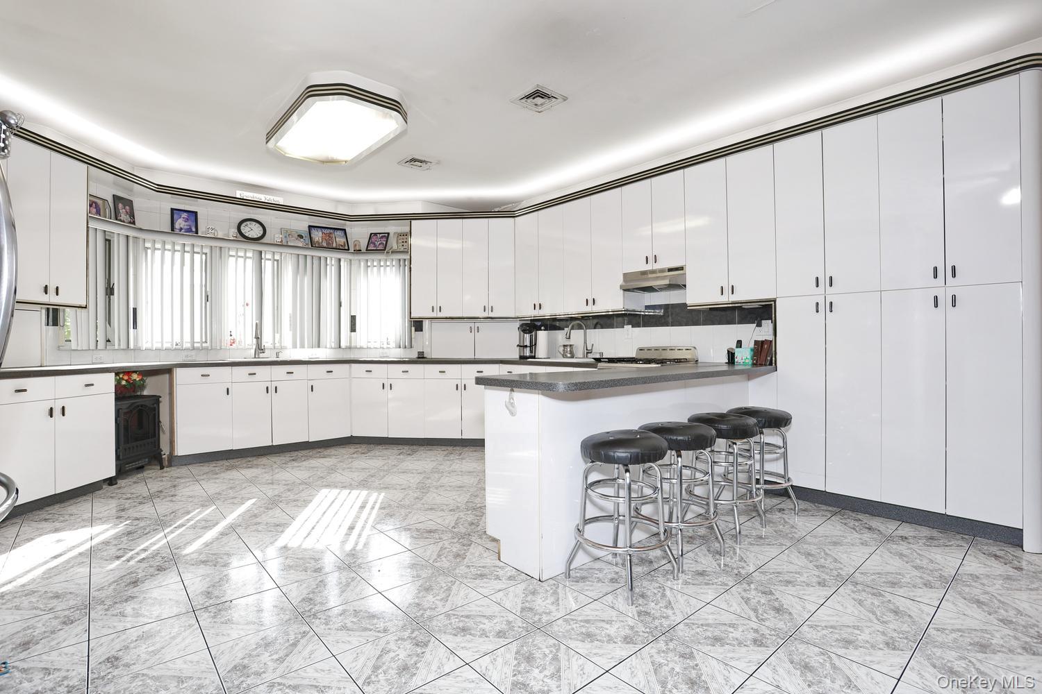 1 Morris Road – For Sale photo 5