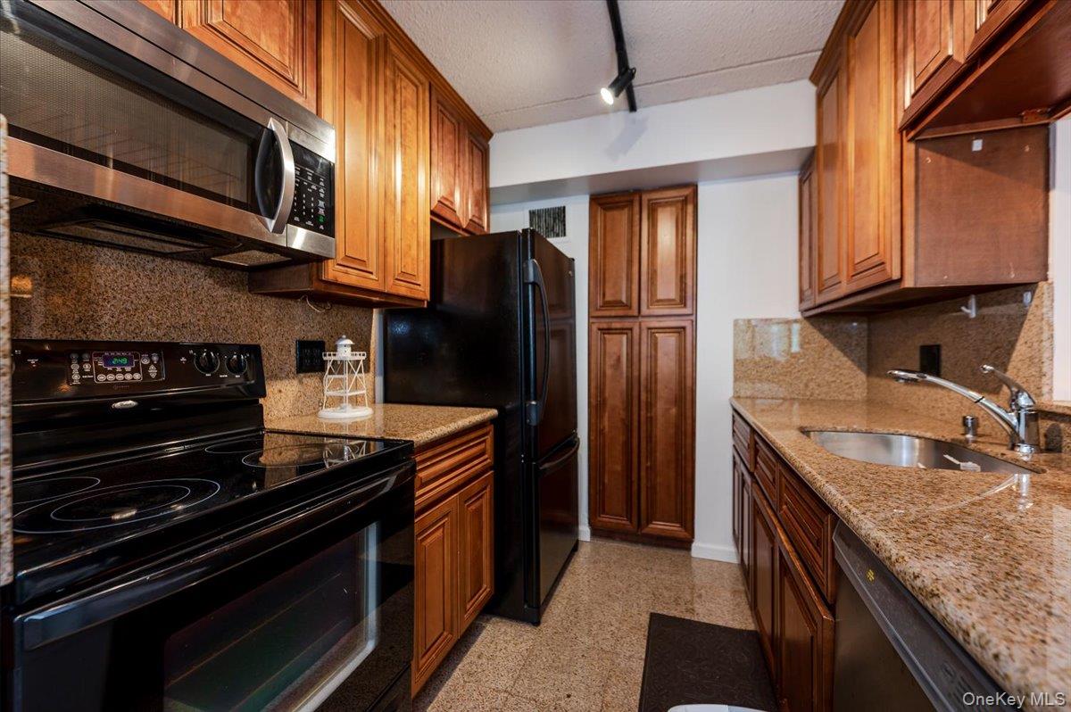 730 W Broadway, Unit 2J photo 8