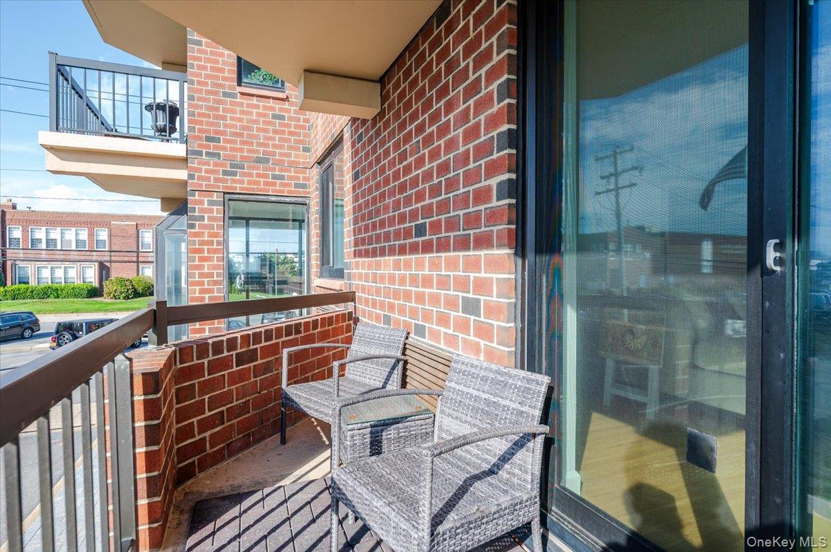 730 W Broadway, Unit 2J photo 19