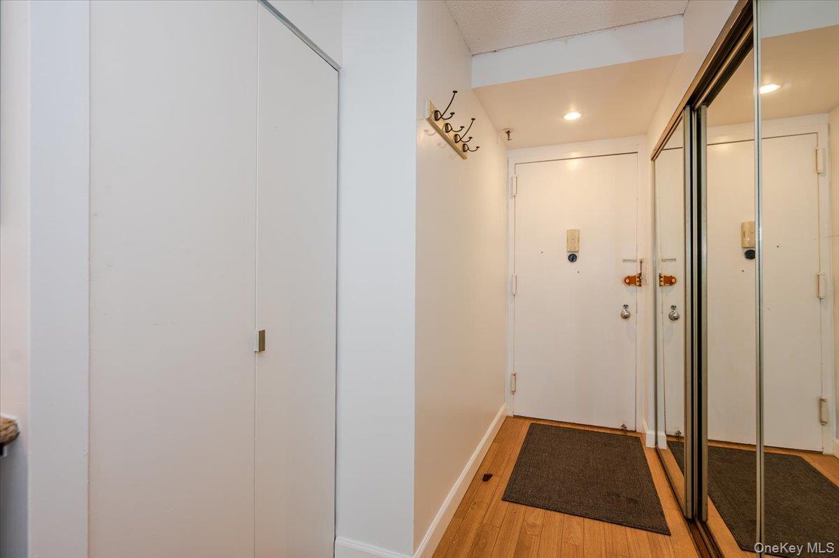 730 W Broadway, Unit 2J photo 2