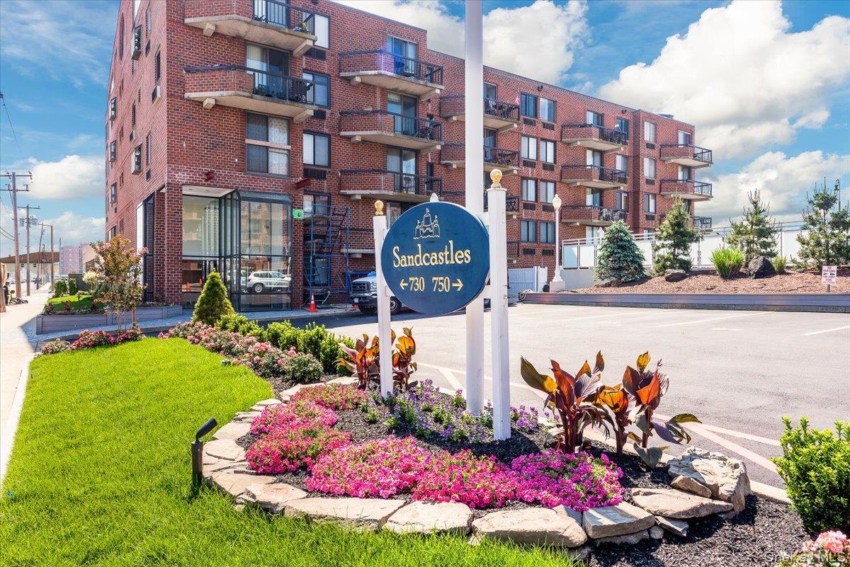 730 W Broadway, Unit 2J