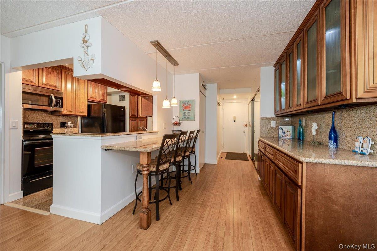 730 W Broadway, Unit 2J photo 7