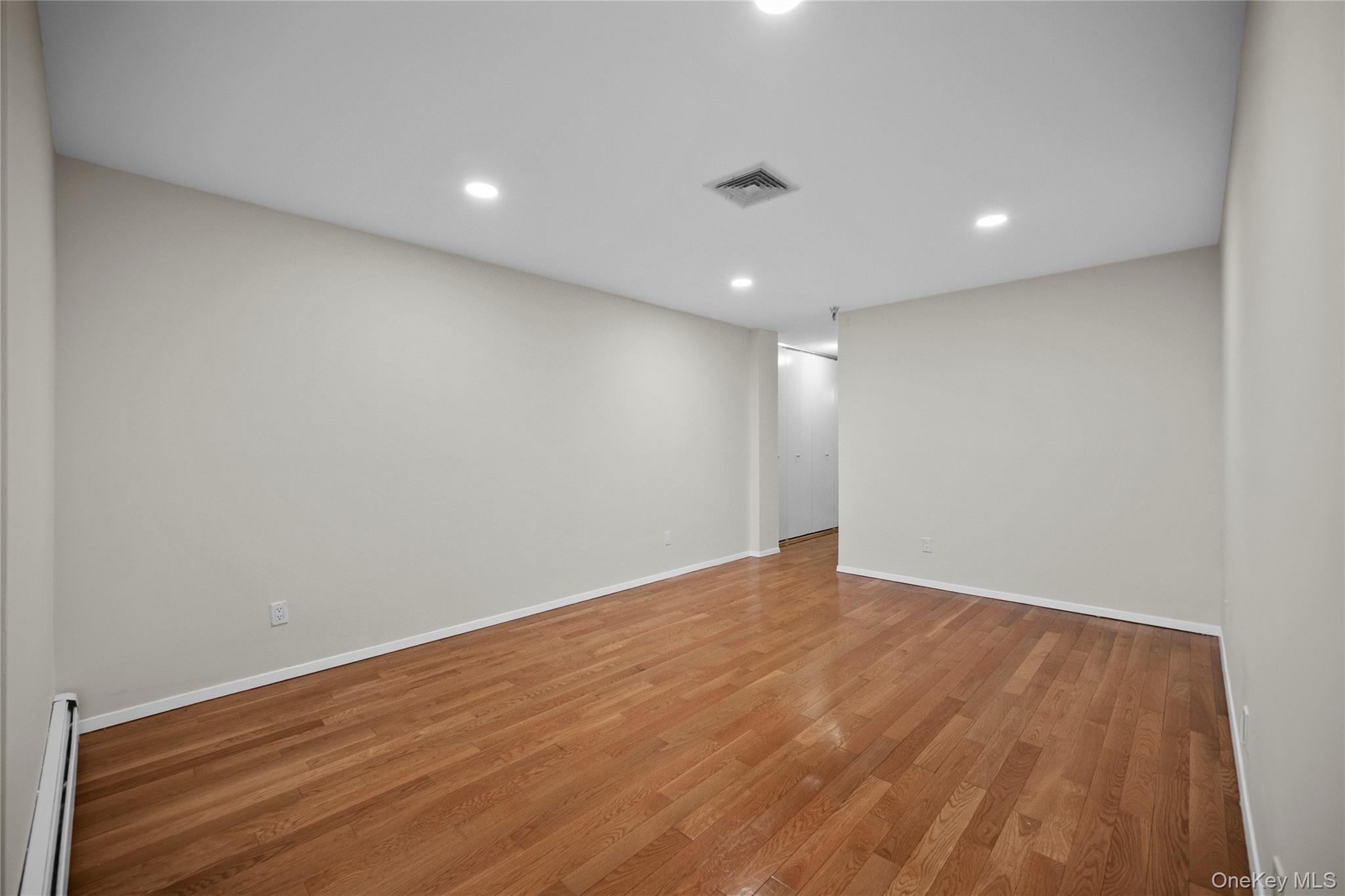 520 Ashford Avenue, Unit 5 photo 20