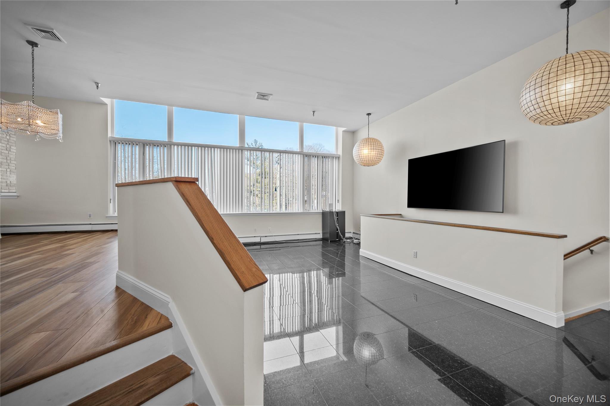 520 Ashford Avenue, Unit 5 photo 8