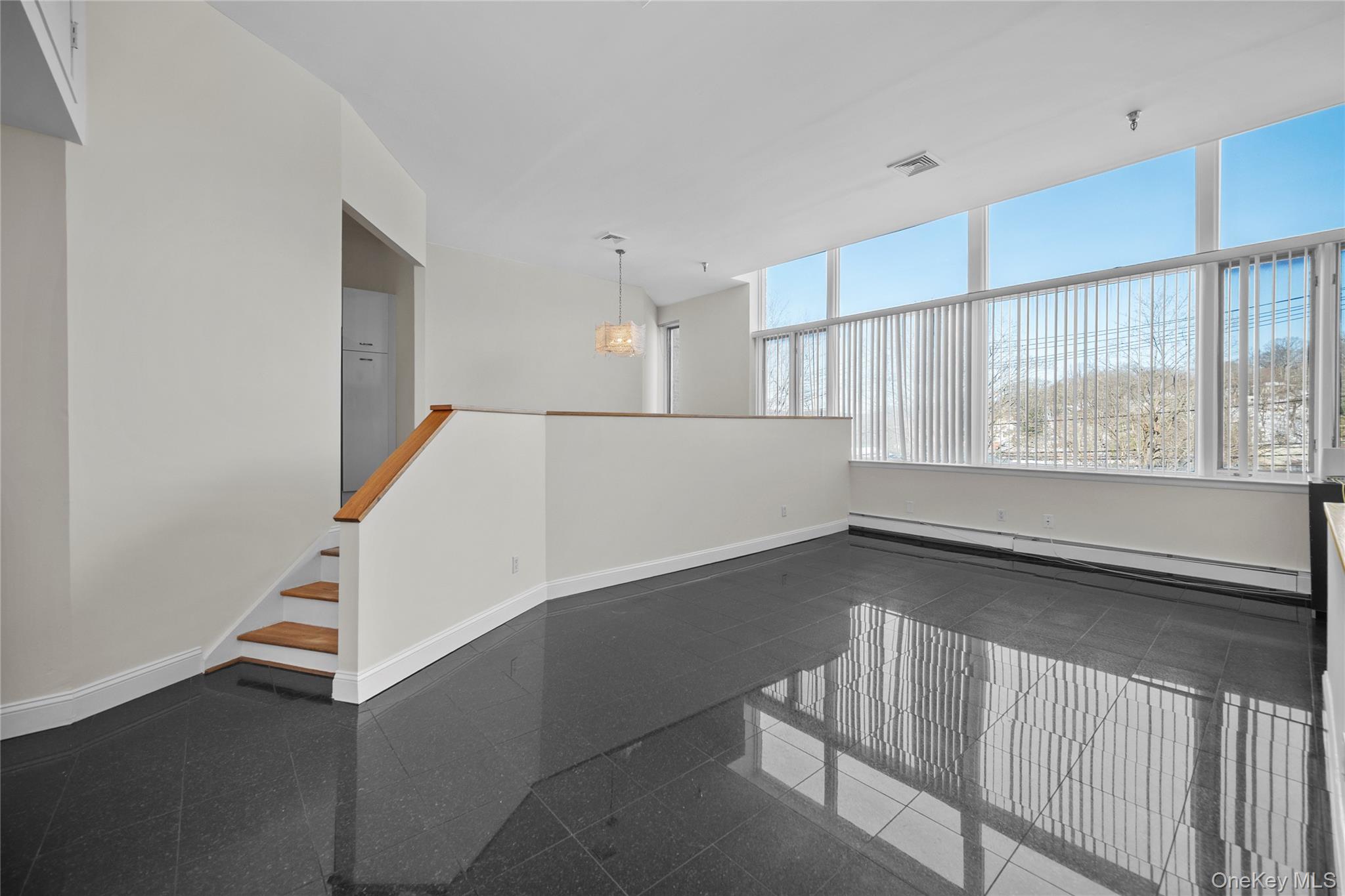 520 Ashford Avenue, Unit 5 photo 5