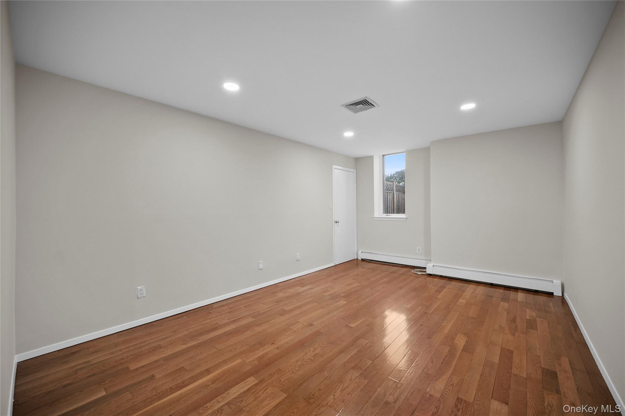 520 Ashford Avenue, Unit 5 photo 22
