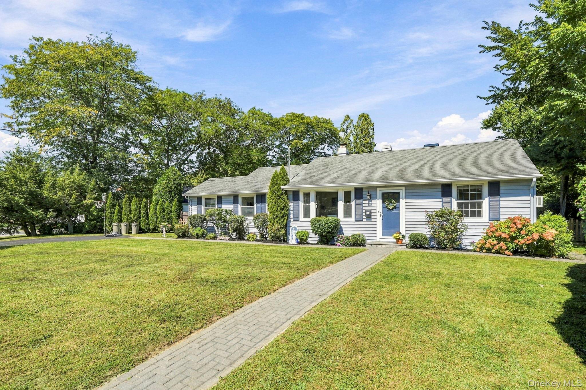 1 Mundet Drive – For Sale photo 3