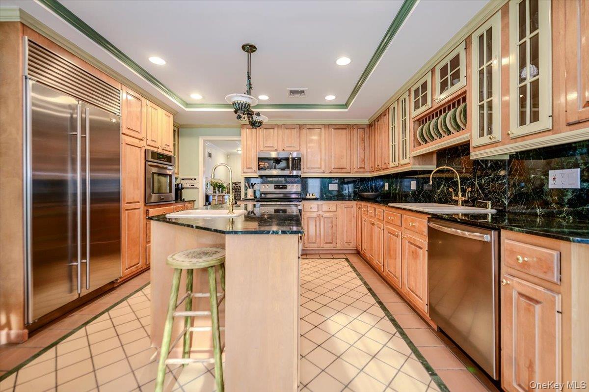 150 Harborview Drive – For Sale photo 10