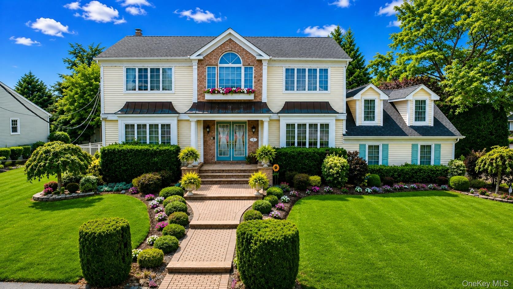 150 Harborview Drive – For Sale