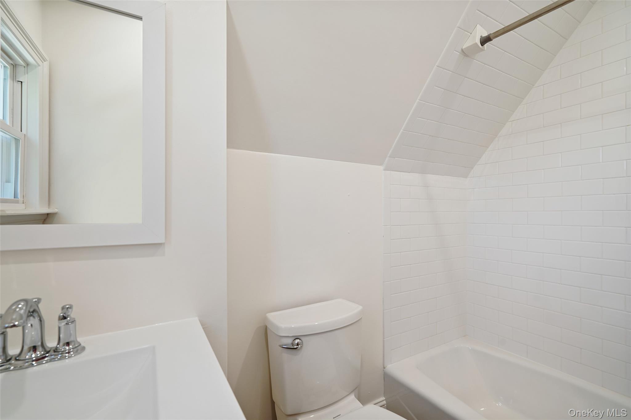 288 Crestwood Avenue – For Rent photo 17