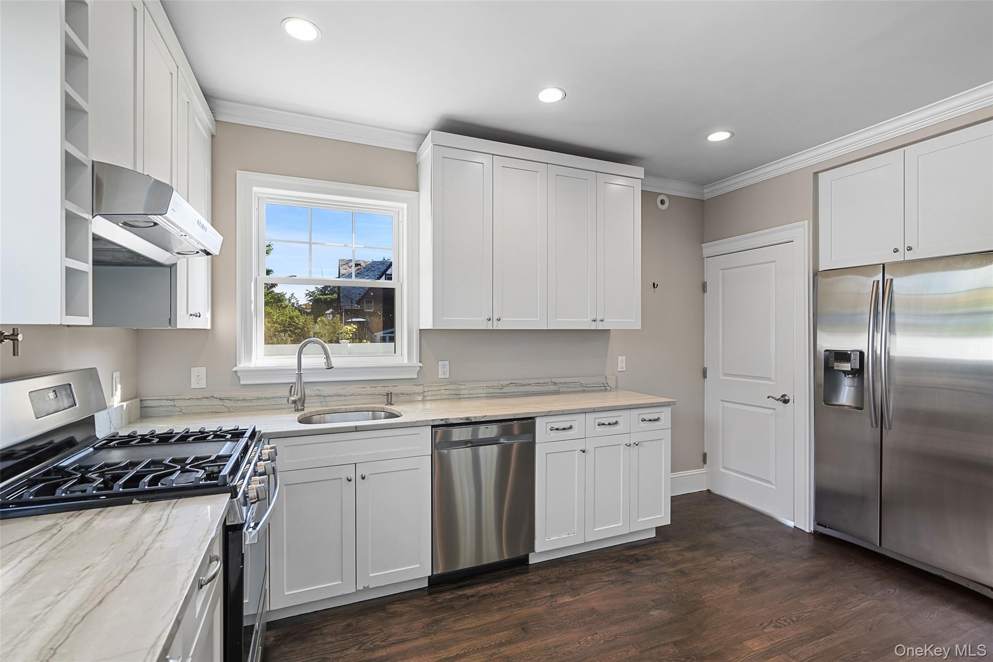 288 Crestwood Avenue – For Rent photo 10