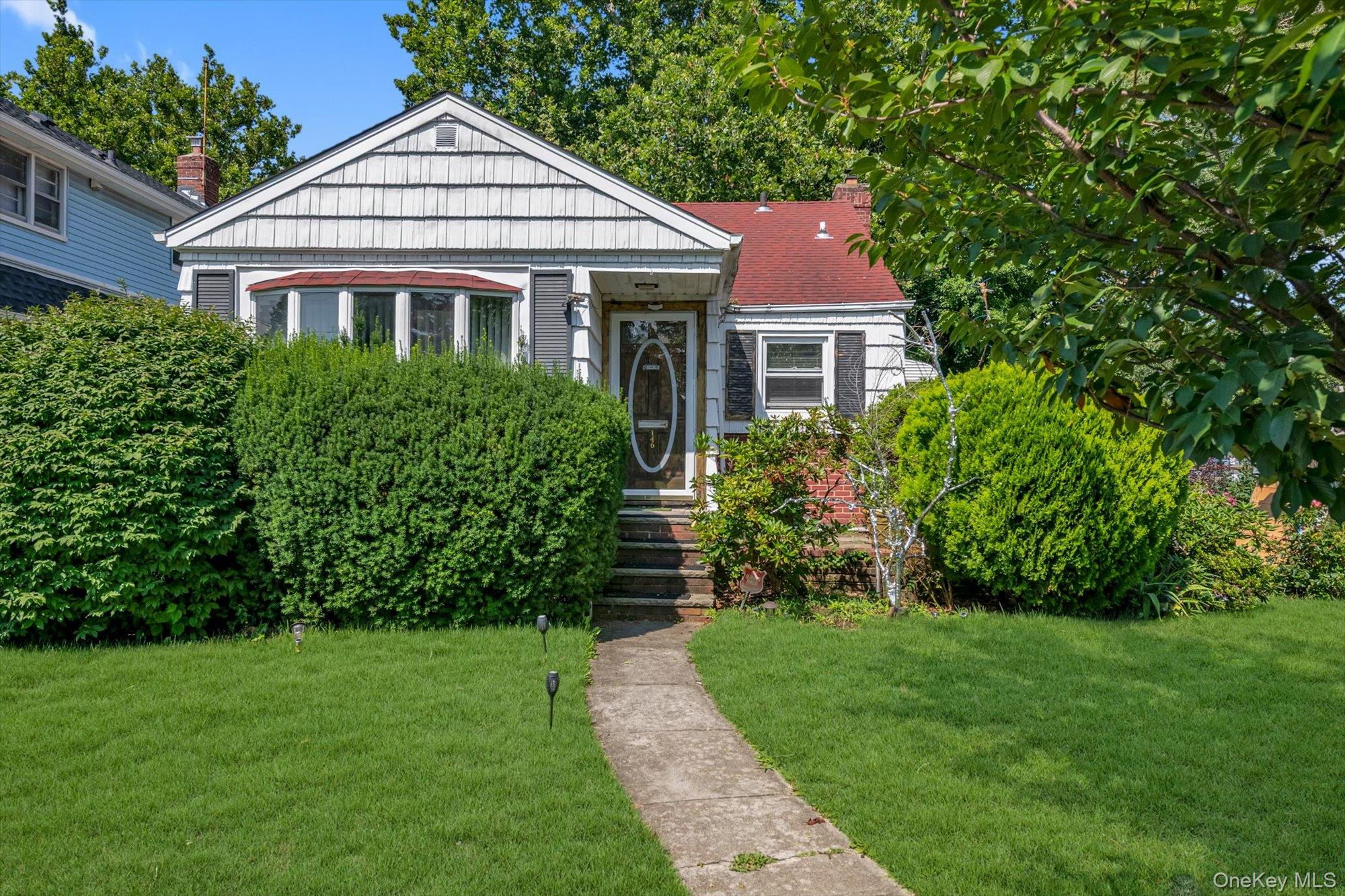 146 Claflin Boulevard – For Sale photo 2