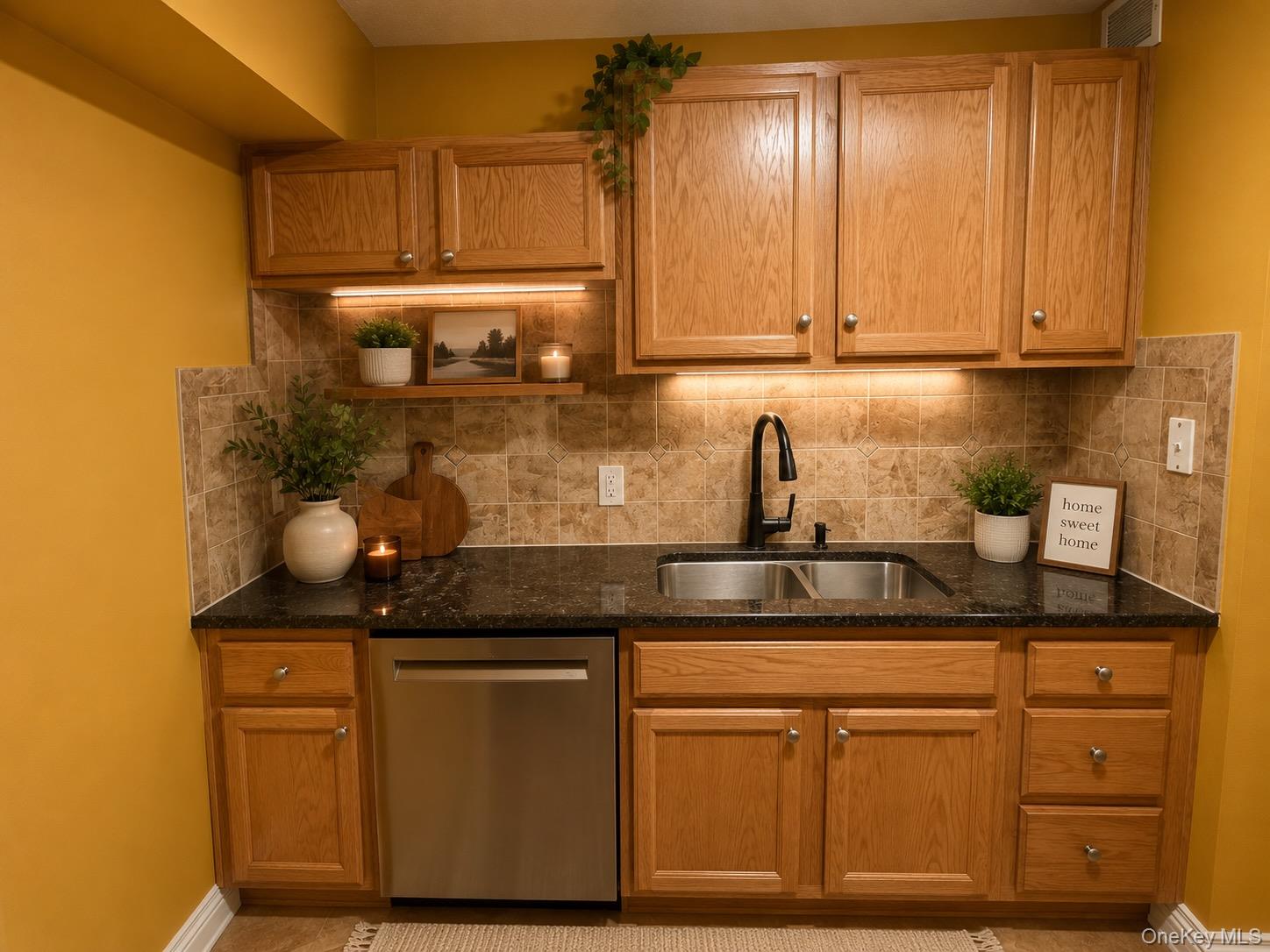 7914 Rockaway Beach Boulevard, Unit 5C photo 2