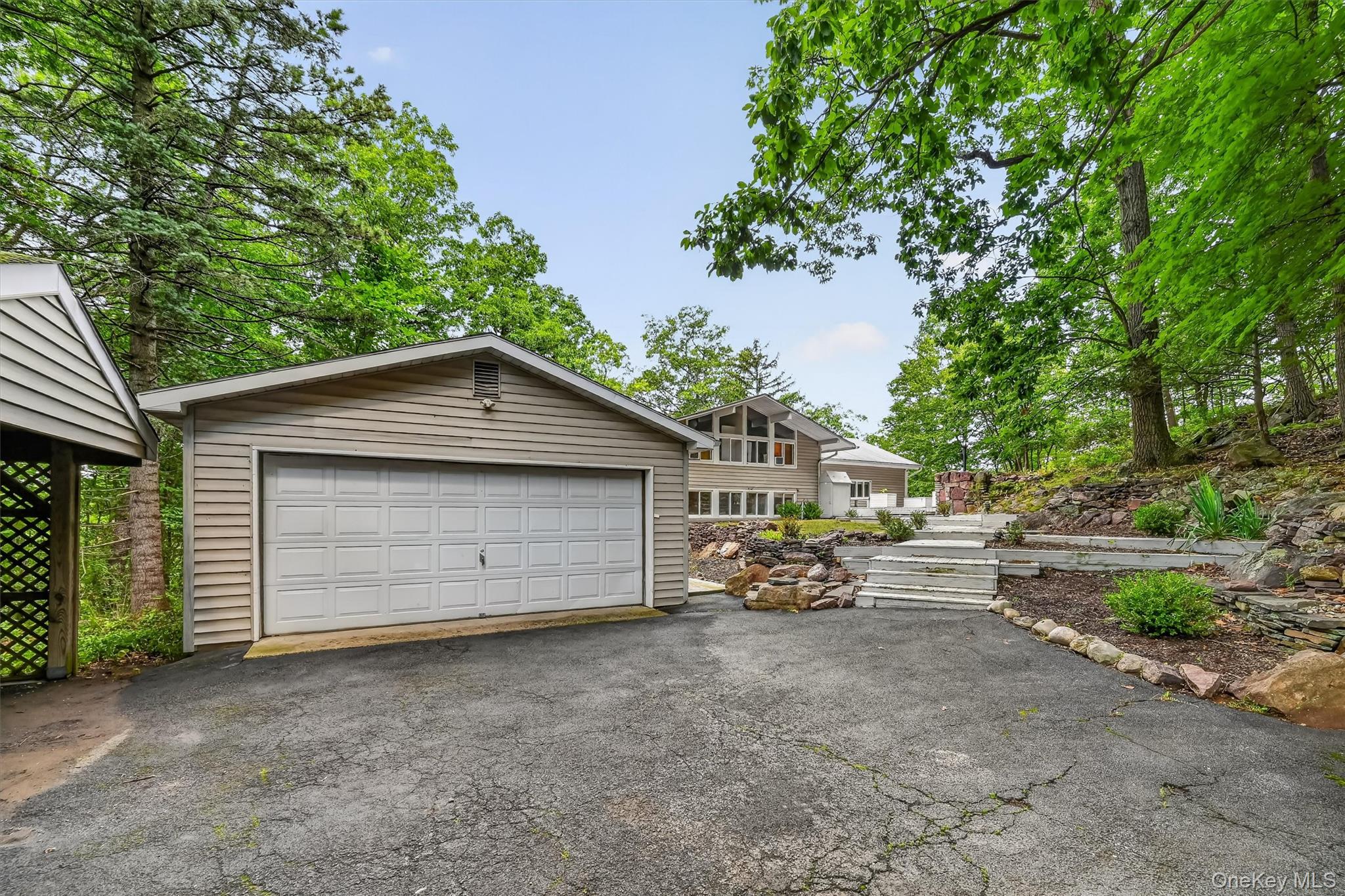 15 Overlook Drive – For Sale photo 2