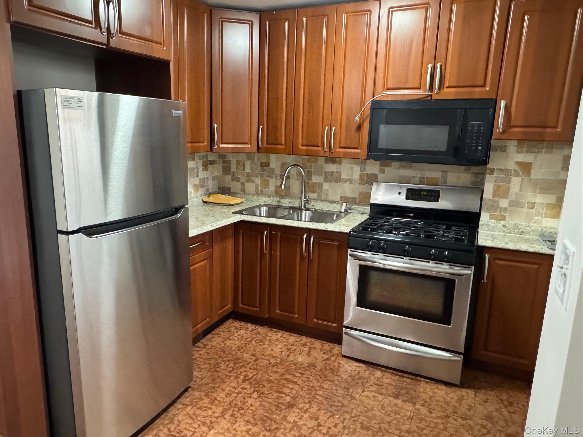 61-45 98 Street, Unit 10L