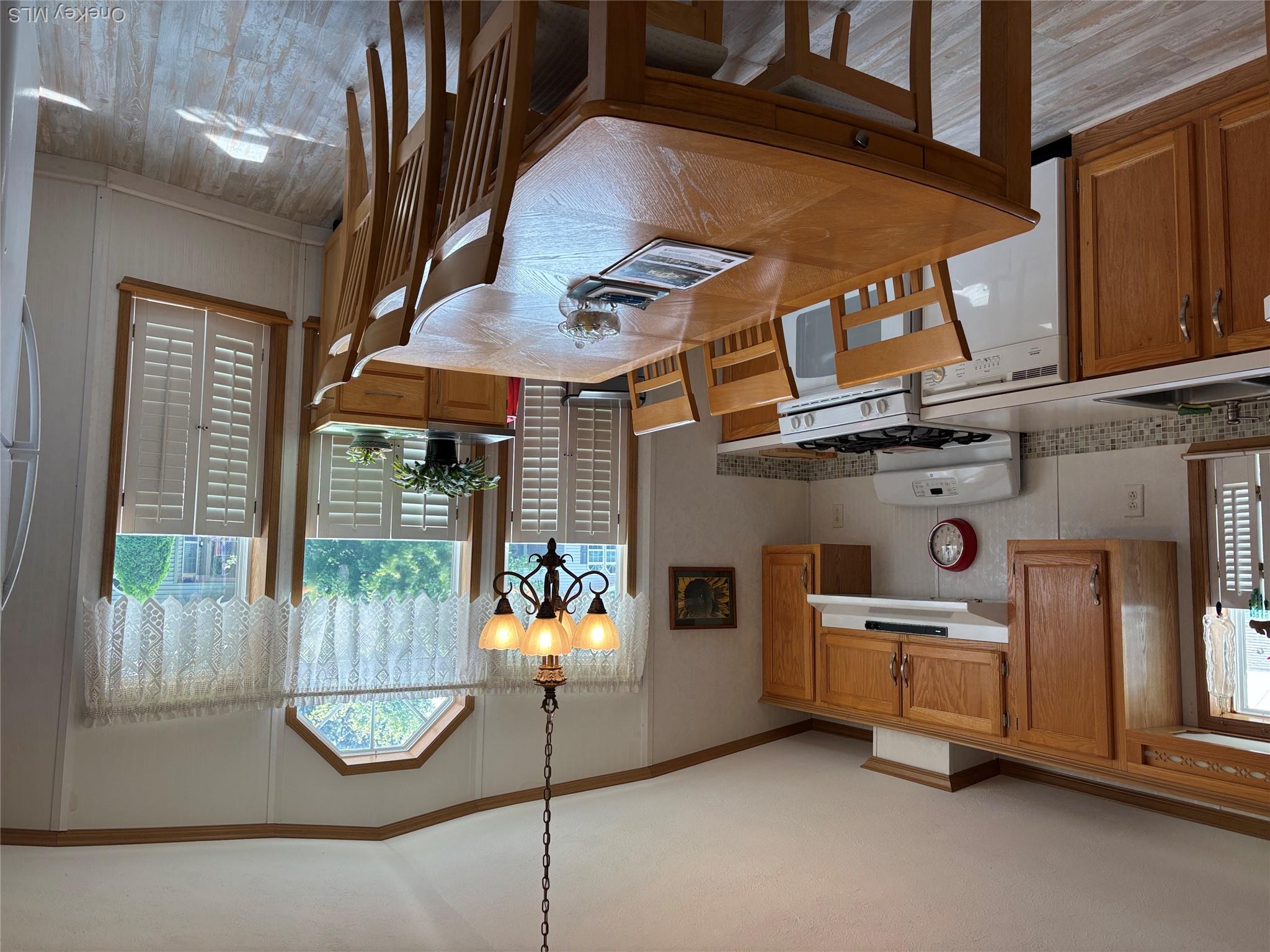 1661 Old Country Road, Unit 180 photo 12