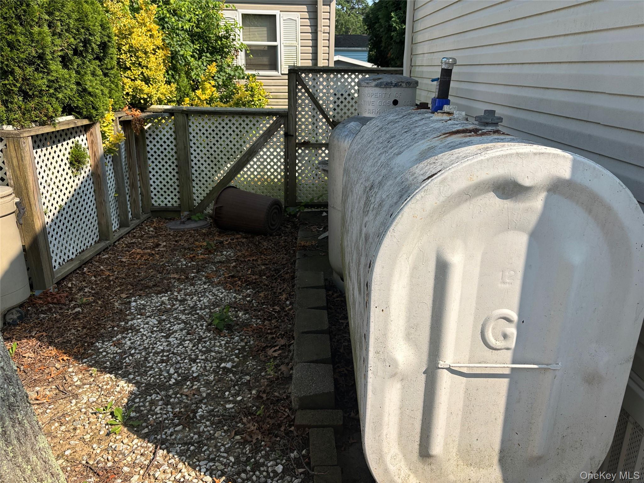1661 Old Country Road, Unit 180 photo 38