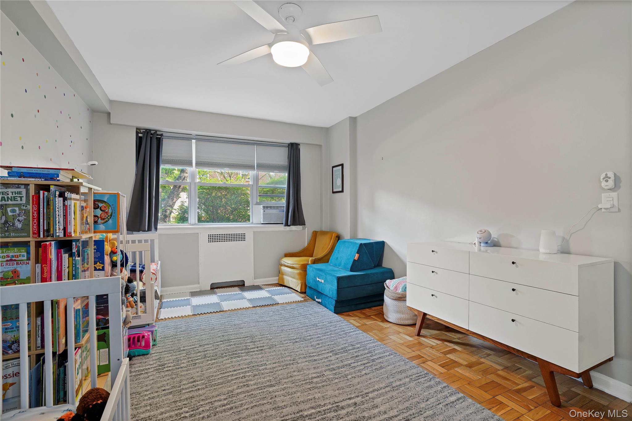 235 Garth Road, Unit E1G photo 18