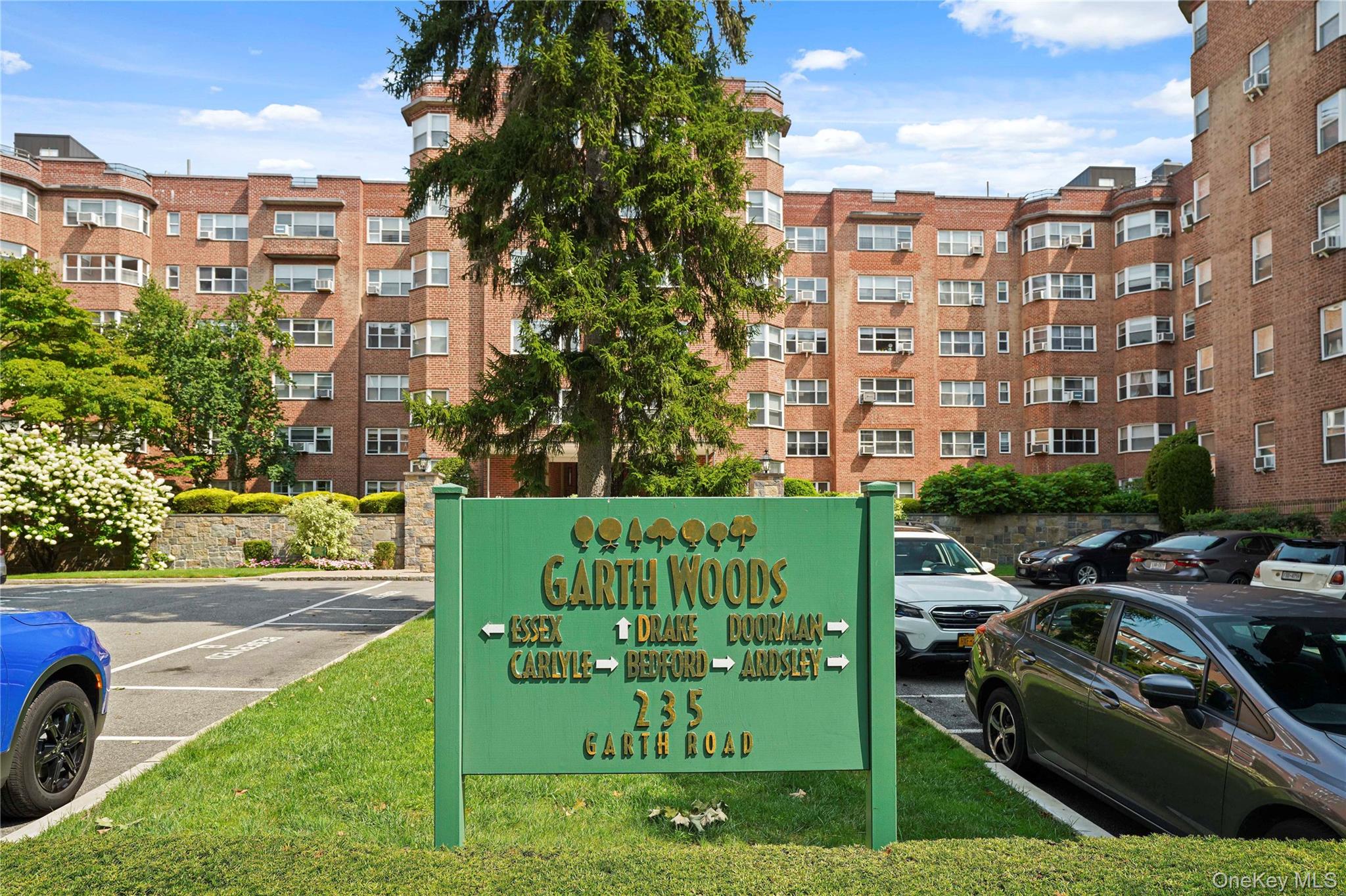 235 Garth Road, Unit E1G