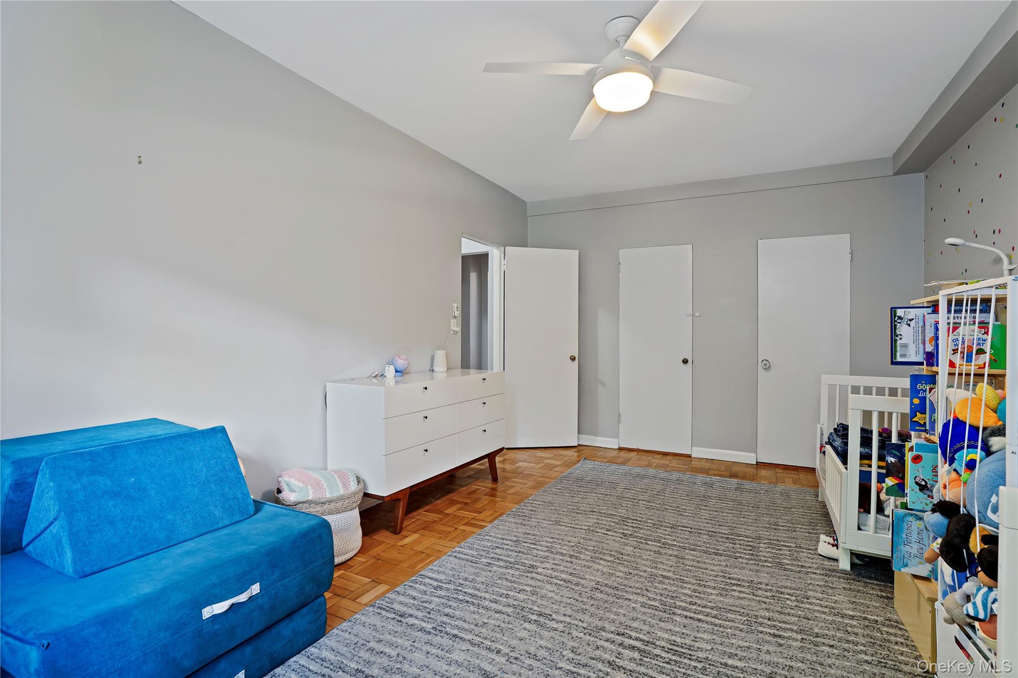 235 Garth Road, Unit E1G photo 19