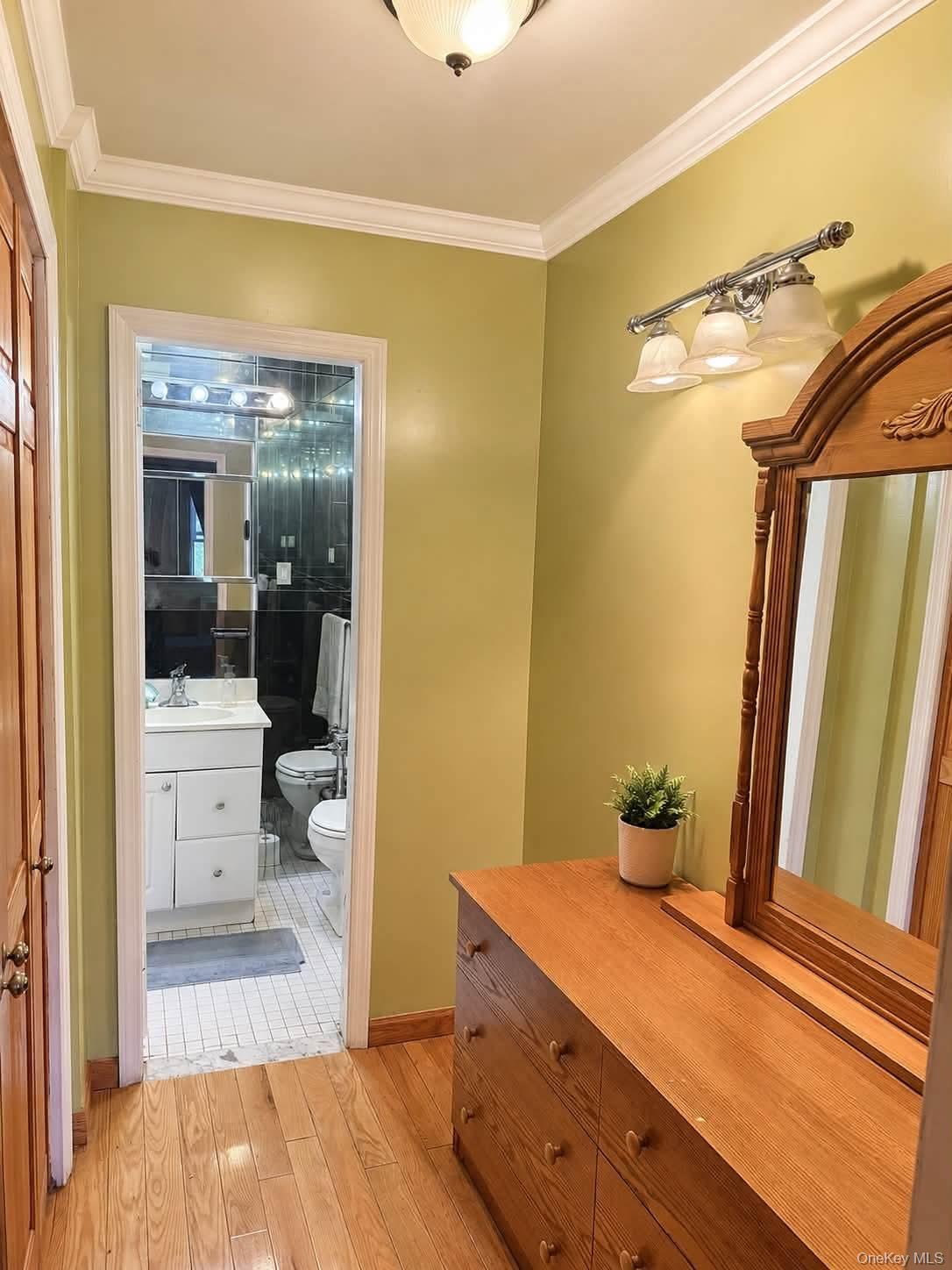 86-11 151st Avenue, Unit 4K photo 8