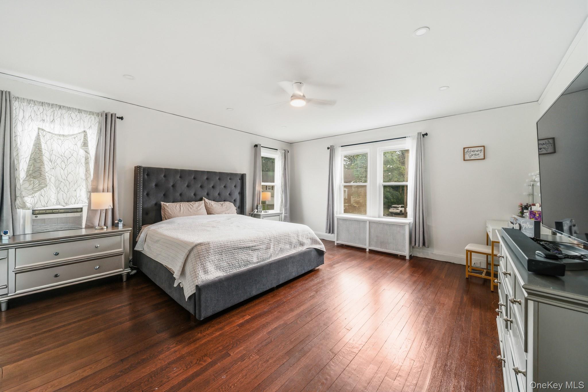 8 Bolton Place – For Sale photo 16