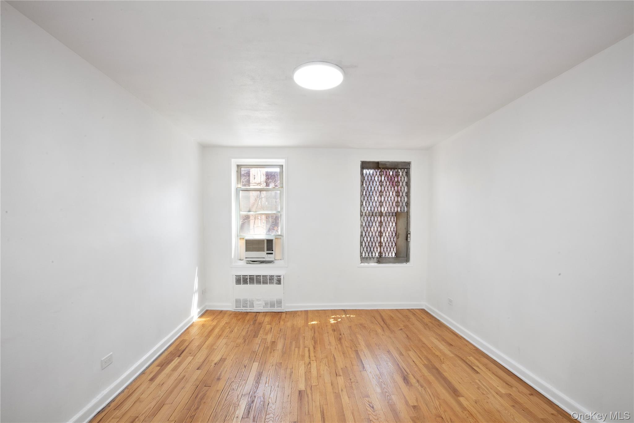 33-24 91 Street, Unit 4S photo 22