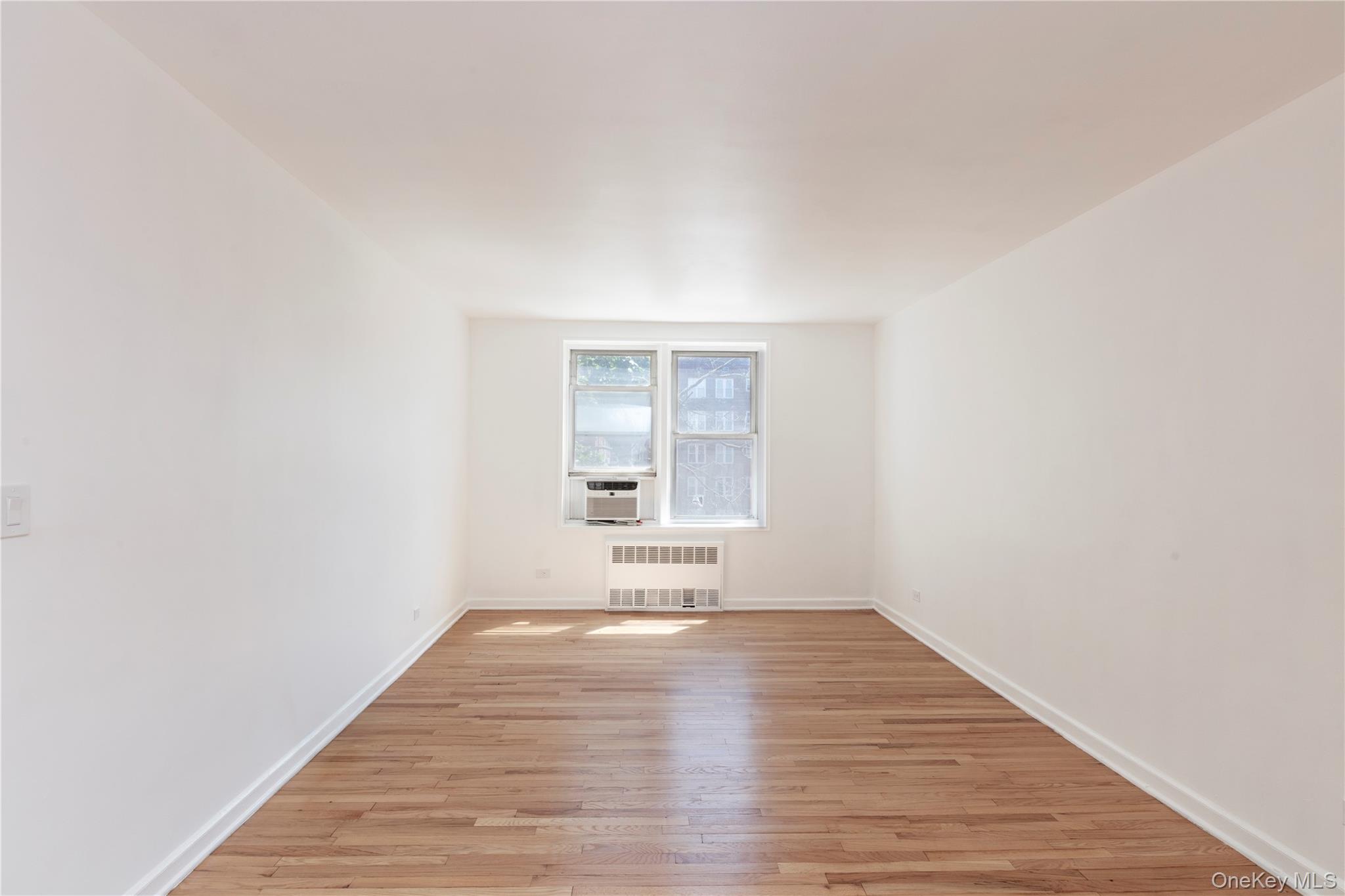 33-24 91 Street, Unit 4S photo 10