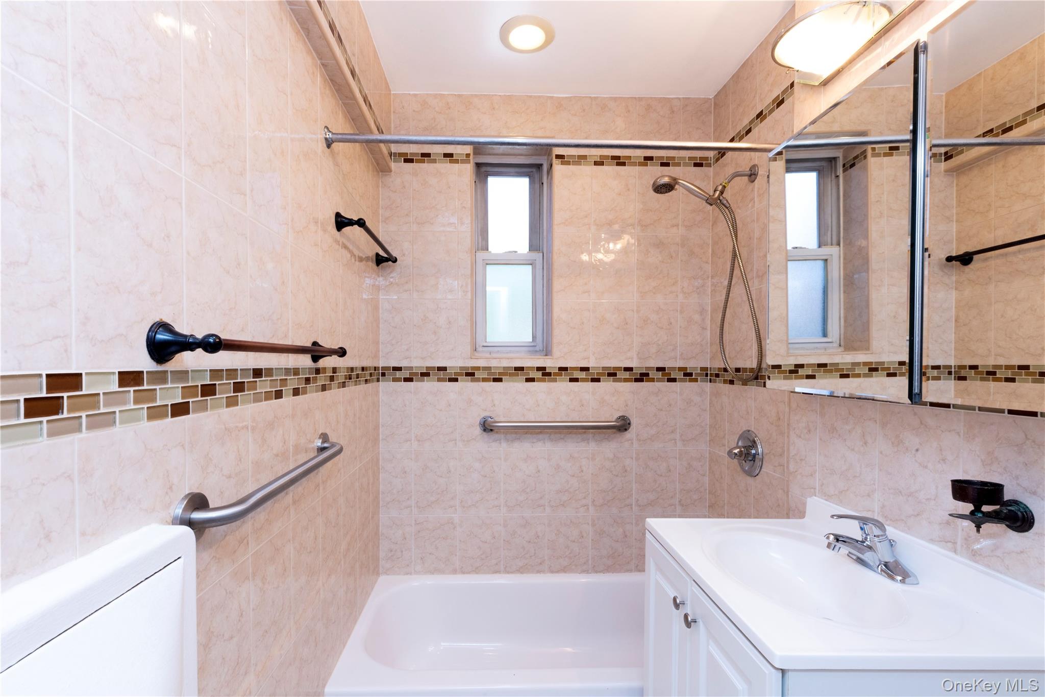 33-24 91 Street, Unit 4S photo 27
