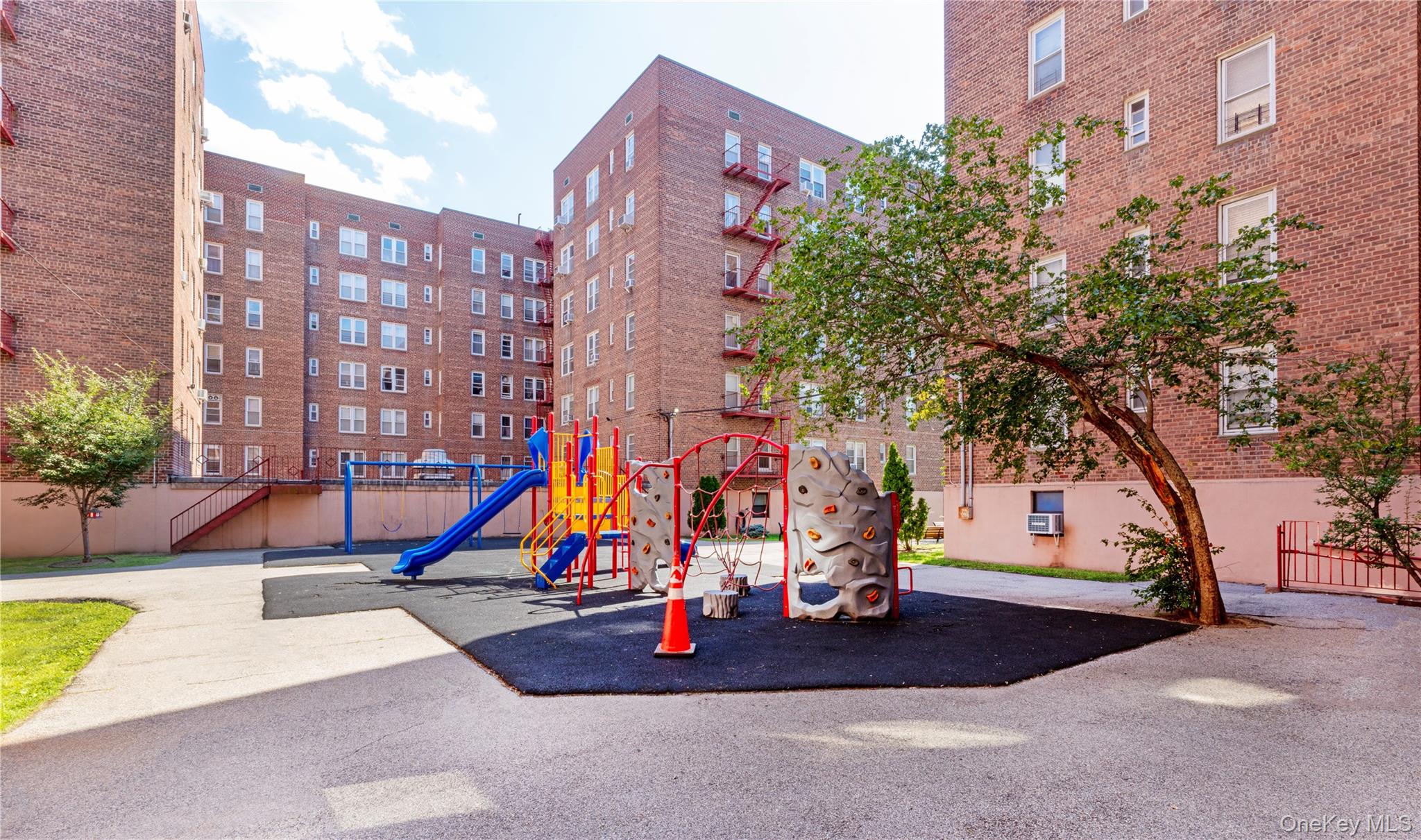33-24 91 Street, Unit 4S photo 37