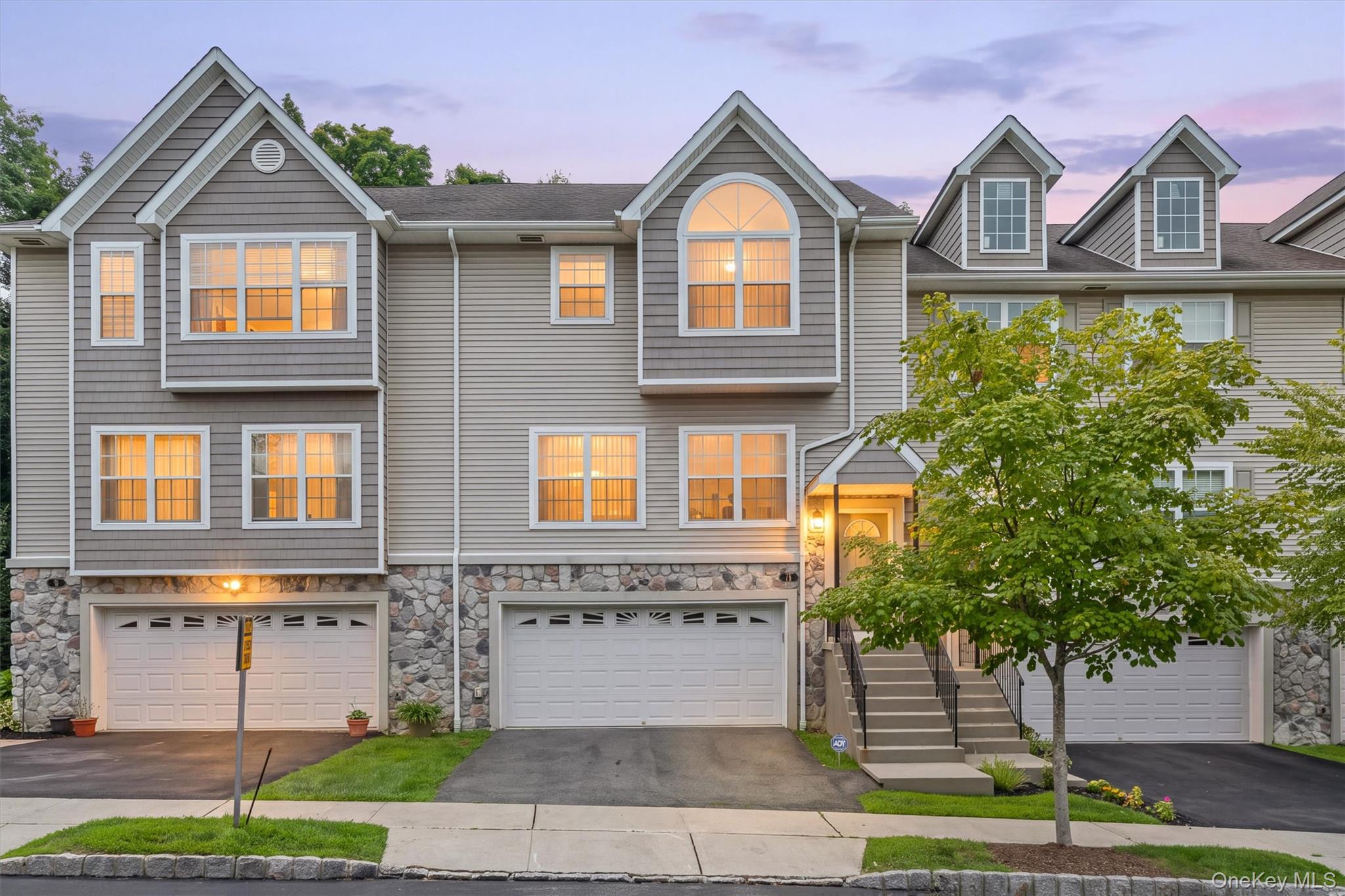 11 Hidden Creek Boulevard – For Sale