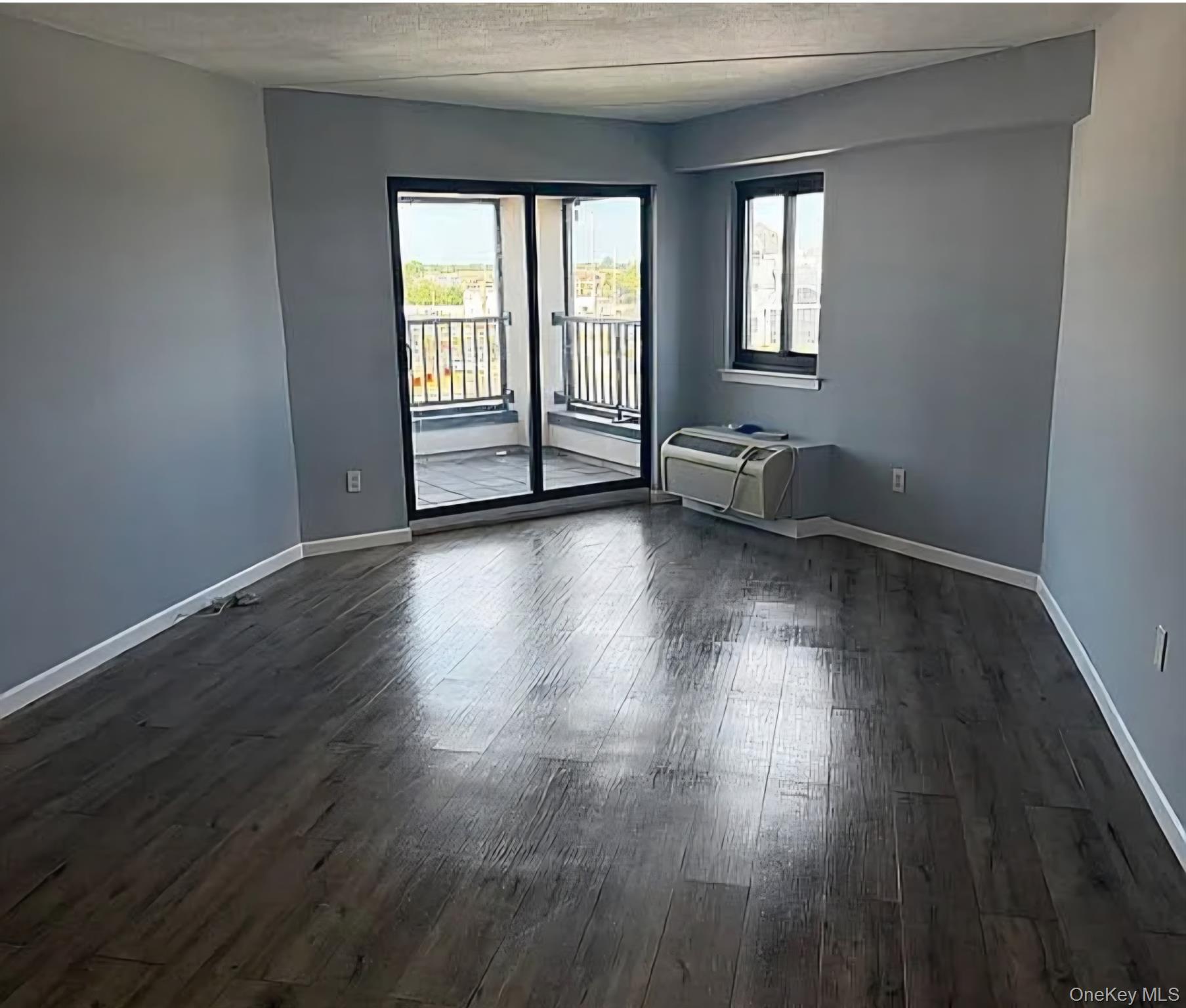 725 Miller Avenue, Unit 410 photo 7