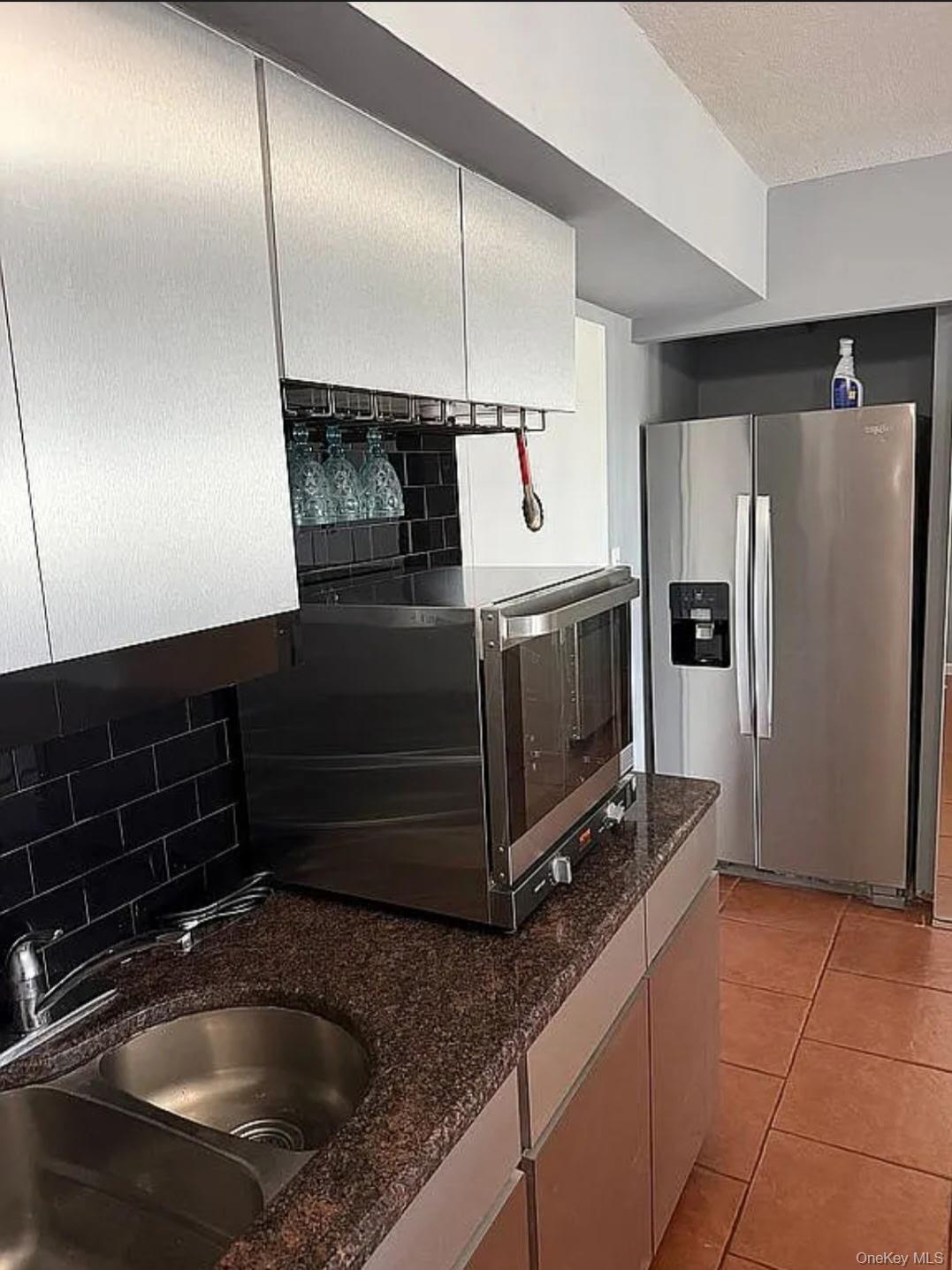 725 Miller Avenue, Unit 410 photo 4