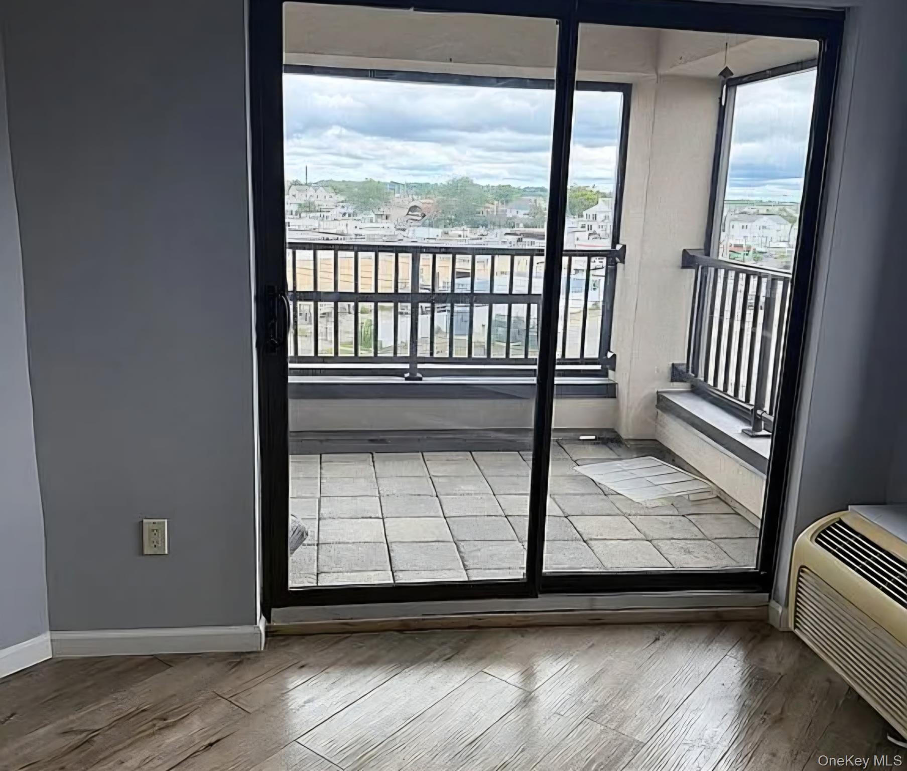 725 Miller Avenue, Unit 410 photo 8