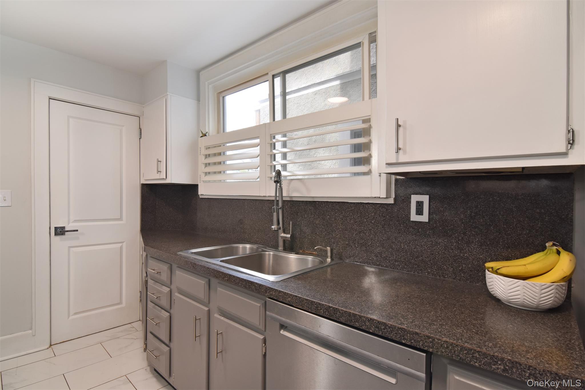 18 Grinnell Street – For Sale photo 14