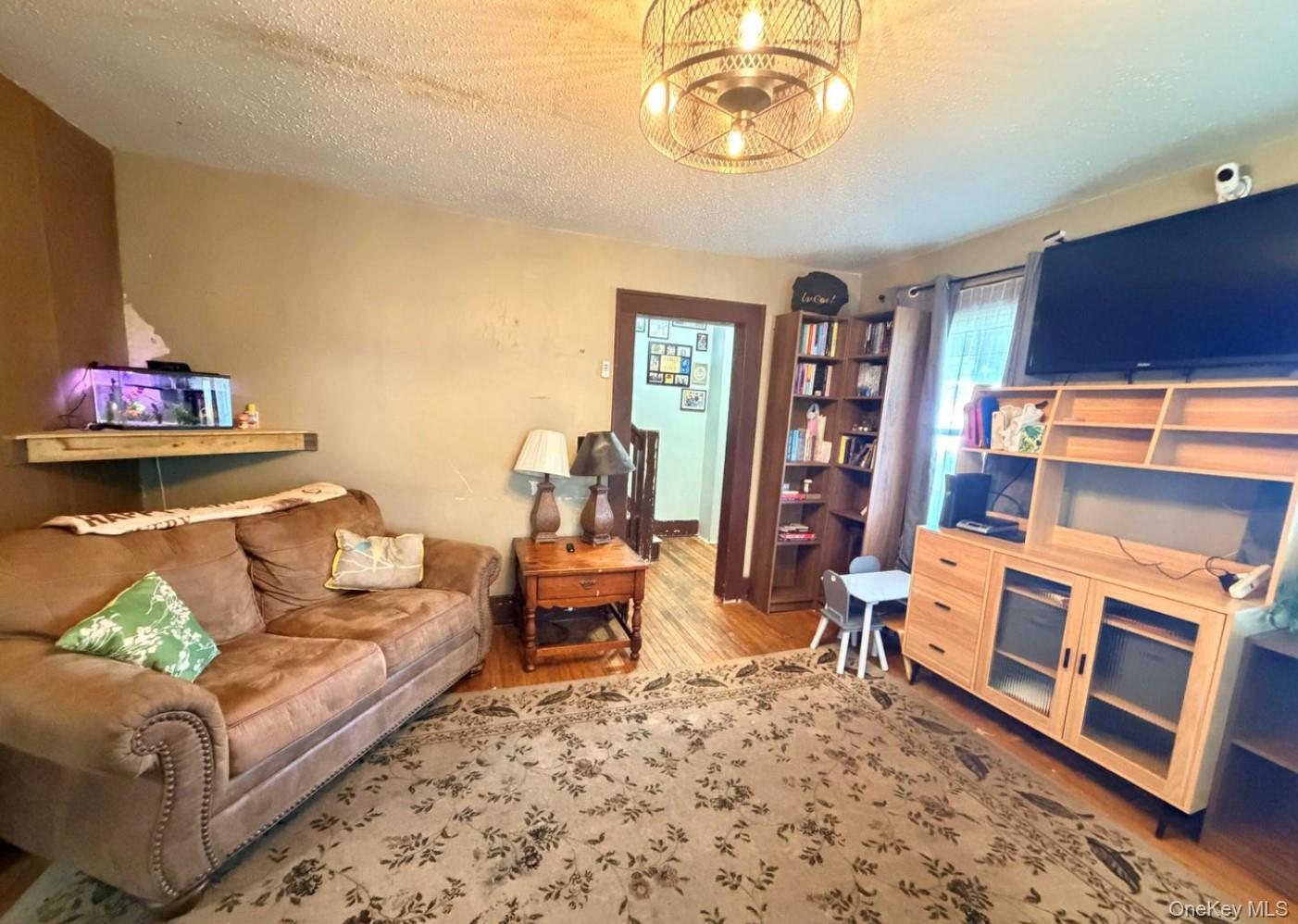 317 Chestnut Street – For Sale photo 4