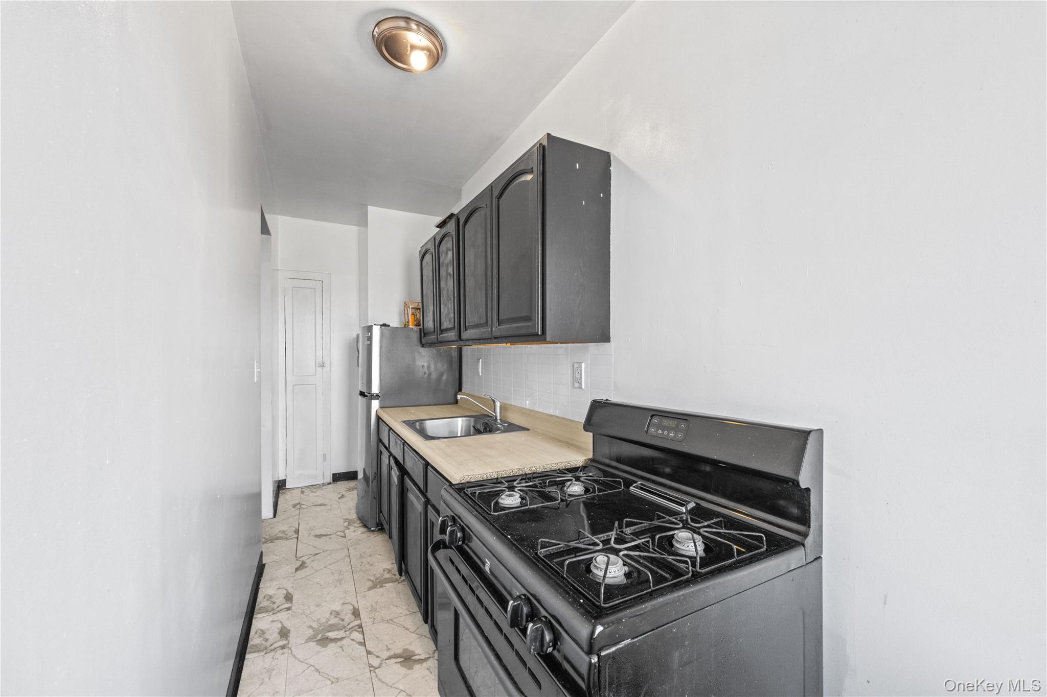1015 Summit Avenue, Unit 4A photo 17
